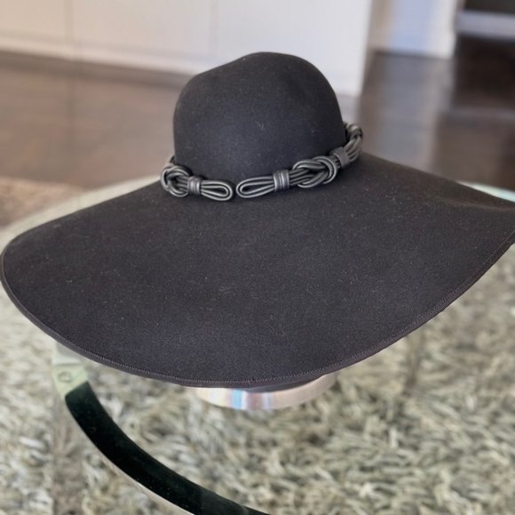Elie Saab Hat with wide brim